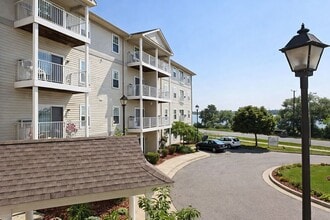 ST. CLAIR LANDINGS in Port Huron, MI - Building Photo - Building Photo