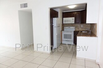 495 NW 72nd Ave in Miami, FL - Building Photo - Building Photo