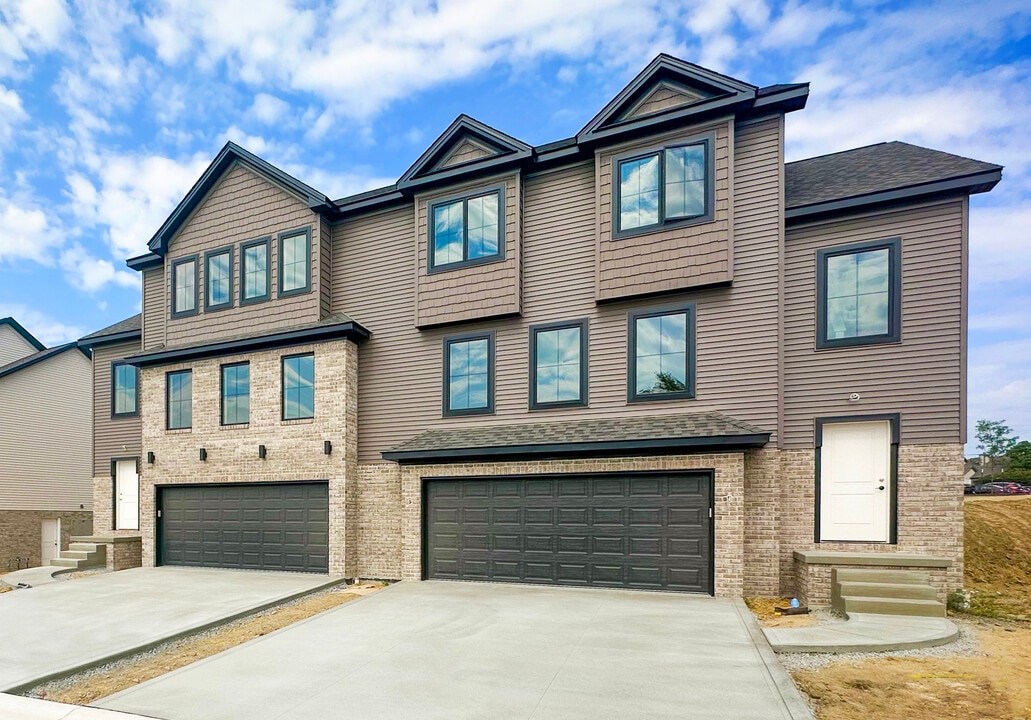 14550 South Ave in Columbiana, OH - Building Photo