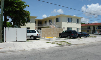 700 SW 11th Ave Apartments