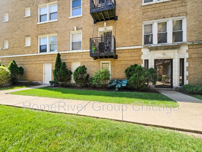 4904 N Drake Ave in Chicago, IL - Building Photo - Building Photo