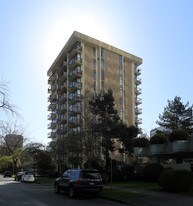 The Dogwood in Vancouver, BC - Building Photo