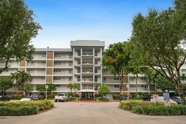 property at 3150 N Course Ln