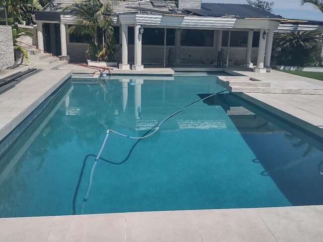 804 Cloverview Dr in Glendora, CA - Building Photo - Building Photo