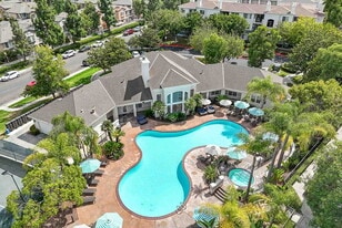 Cambridge Park in San Diego, CA - Building Photo