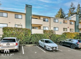 17624 1st Ave S in Burien, WA - Building Photo