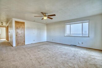 1520 Stuart St in Longmont, CO - Building Photo - Building Photo