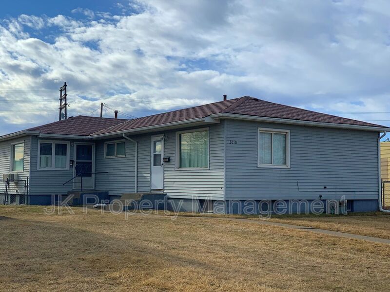 3810 9th Ave S in Great Falls, MT - Building Photo