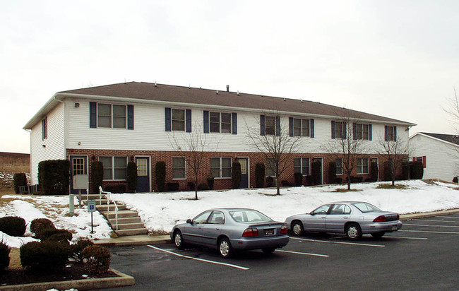 Sussex Court Apartments in Harrisburg, PA - Building Photo - Building Photo