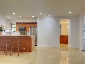 3265 Loulu St in Honolulu, HI - Building Photo - Building Photo