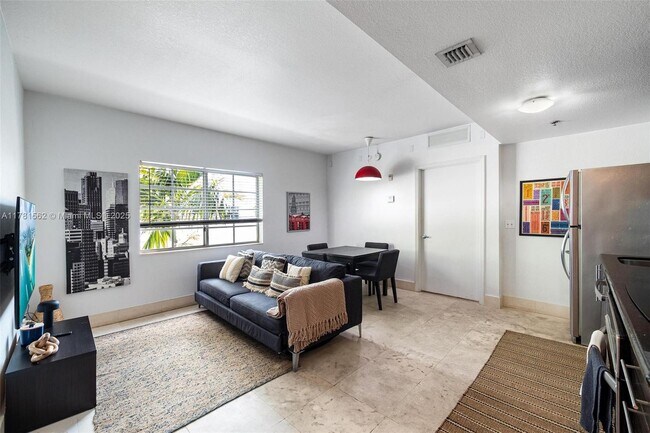 1300 Pennsylvania Ave in Miami Beach, FL - Building Photo - Building Photo