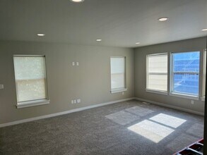 113 W 5th St in Roslyn, WA - Foto de edificio - Building Photo