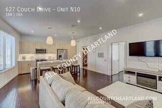 627 Couch Dr in Oklahoma City, OK - Building Photo - Building Photo