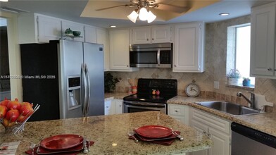 275 Seabreeze Cir in Jupiter, FL - Building Photo - Building Photo