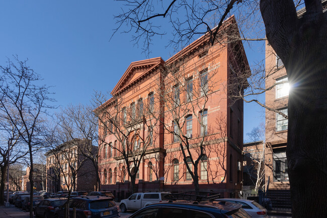 205 Warren St in Brooklyn, NY - Building Photo - Building Photo