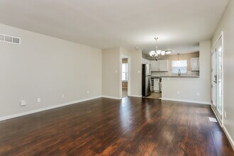 1280 Garden Village Dr in Florissant, MO - Foto de edificio - Building Photo