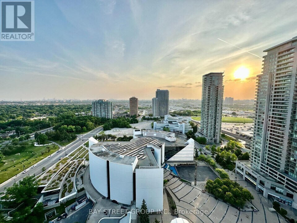 60-2660 Town Centre Court in Toronto, ON - Building Photo