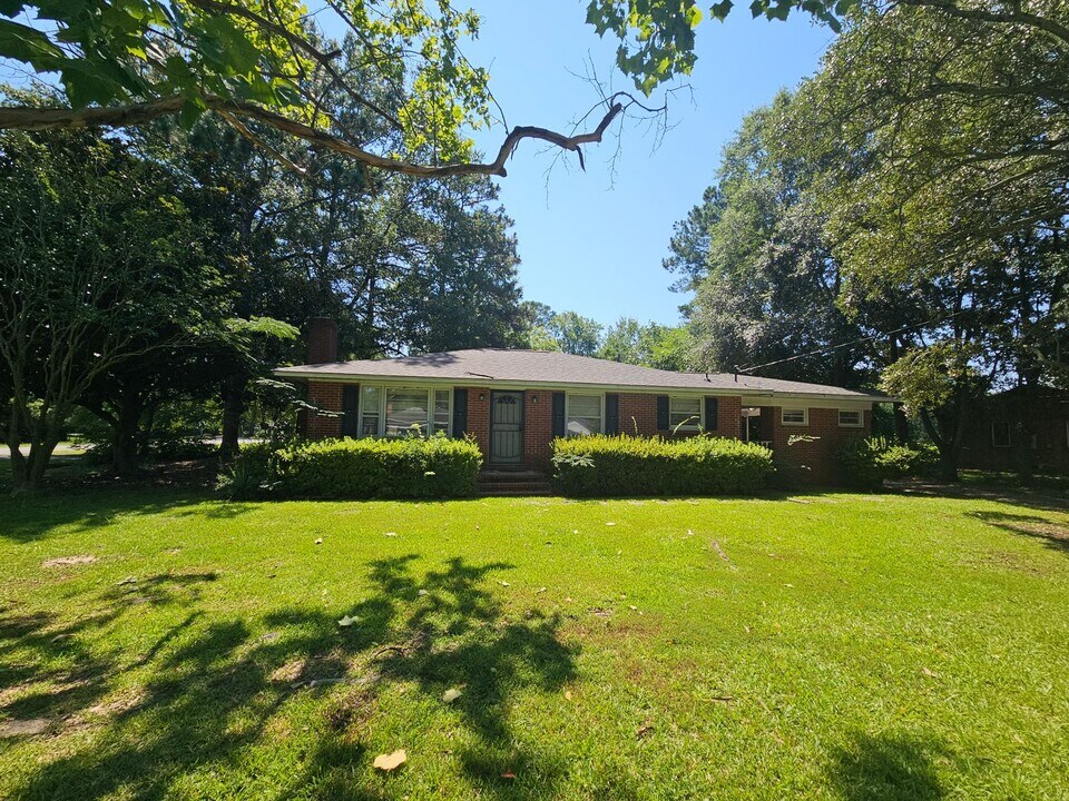 415 S Plymouth St in Fayetteville, NC - Building Photo