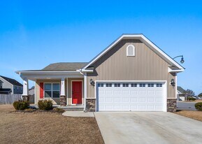 704 Jade Ln in Winterville, NC - Building Photo