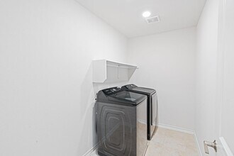 316 Breccia Trl in Liberty Hill, TX - Foto de edificio - Building Photo