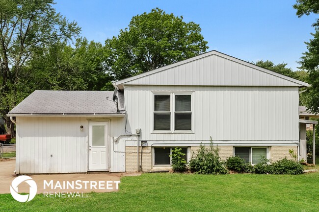 property at 551 N Powahatan Dr
