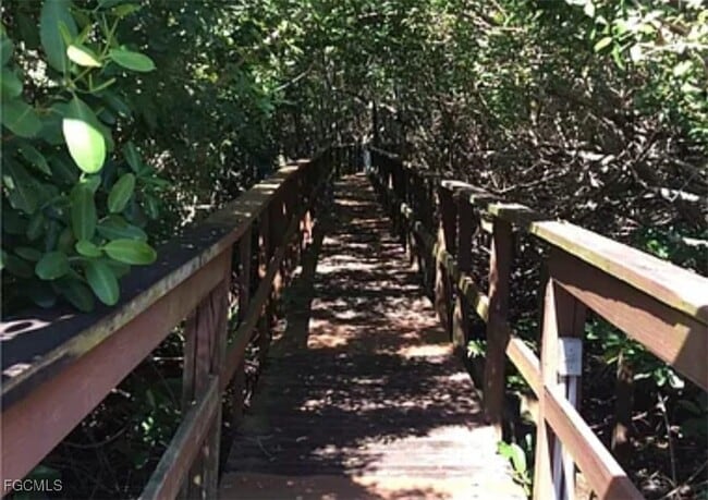 property at 5713 Foxlake Dr