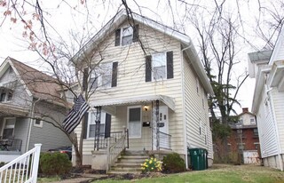 3100 Markbreit Ave in Cincinnati, OH - Building Photo