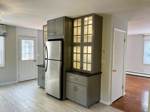 21 Jones Ct in Milford, CT - Building Photo - Building Photo