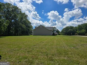 1700 Riveredge Walk in Loganville, GA - Building Photo - Building Photo