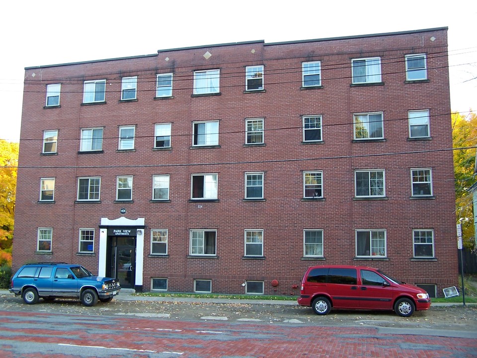 401 W 4th St in Jamestown, NY - Building Photo