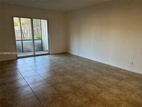 253 S Cypress Rd in Pompano Beach, FL - Building Photo - Building Photo