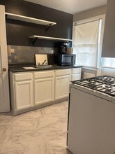 4070 Okalona Rd in South Euclid, OH - Building Photo - Building Photo