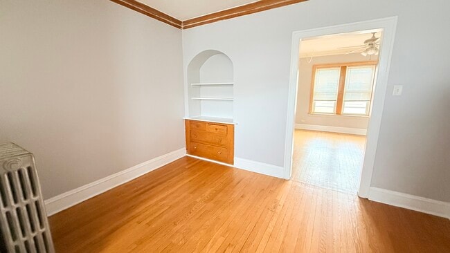 property at 2017 N Lavergne Ave