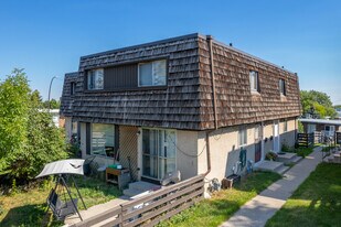 31 6 St SW in Calgary, AB - Building Photo