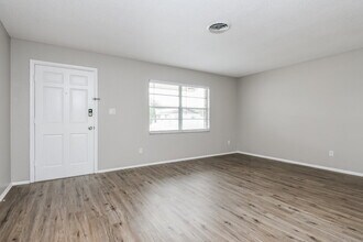 999 Tomes Ct in Orlando, FL - Building Photo - Building Photo