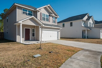 221 Gambrell Rd in Hinesville, GA - Building Photo - Building Photo