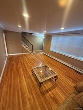 396 Chestnut Ave in East Meadow, NY - Building Photo - Building Photo