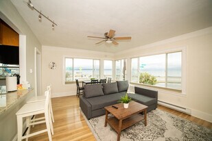 2430 Alki Ave SW in Seattle, WA - Building Photo