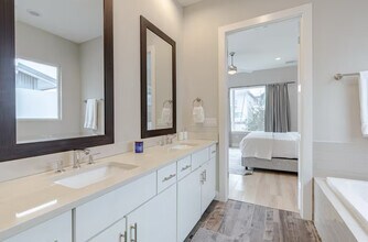 6108 Seville Dr in Austin, TX - Building Photo - Building Photo