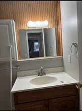 6332 Norburn Way, Unit Right in Lansing, MI - Building Photo - Building Photo