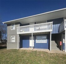 1602 Juniper Cir in Springdale, AR - Building Photo