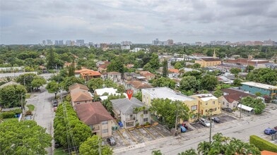2506 SW 9th St in Miami, FL - Building Photo - Building Photo