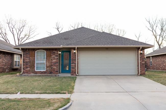 property at 512 Choctaw Gate Dr