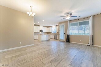 12409 Loggeta Way in Las Vegas, NV - Building Photo - Building Photo