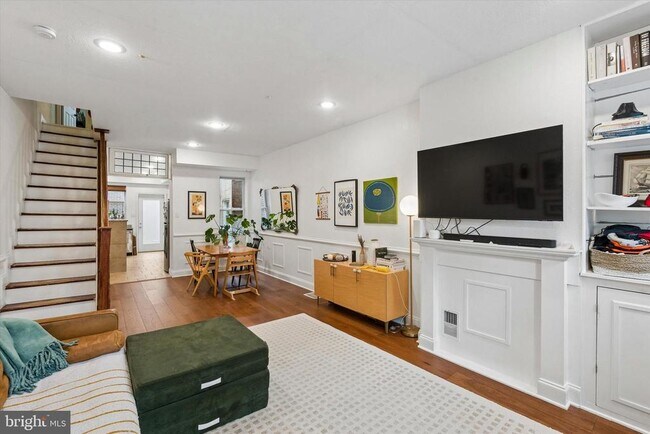 1555 E Palmer St in Philadelphia, PA - Building Photo - Building Photo