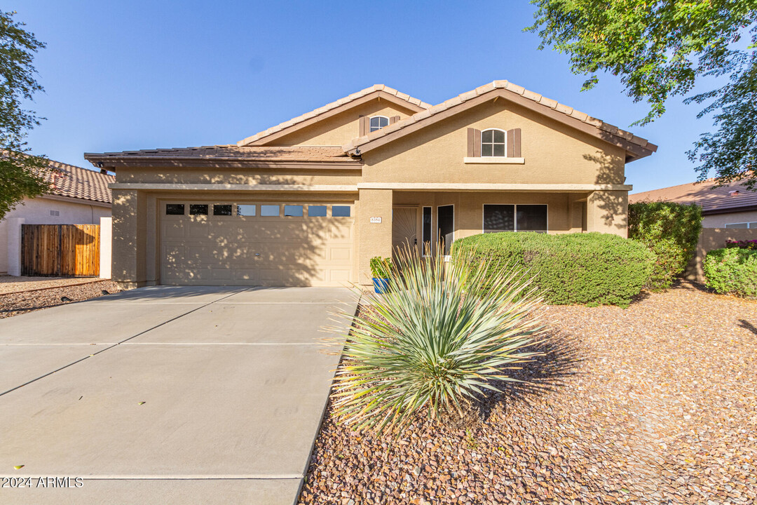 8384 W Pontiac Dr in Peoria, AZ - Building Photo