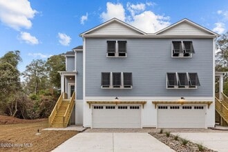 331 Live Oak St in Emerald Isle, NC - Building Photo - Building Photo