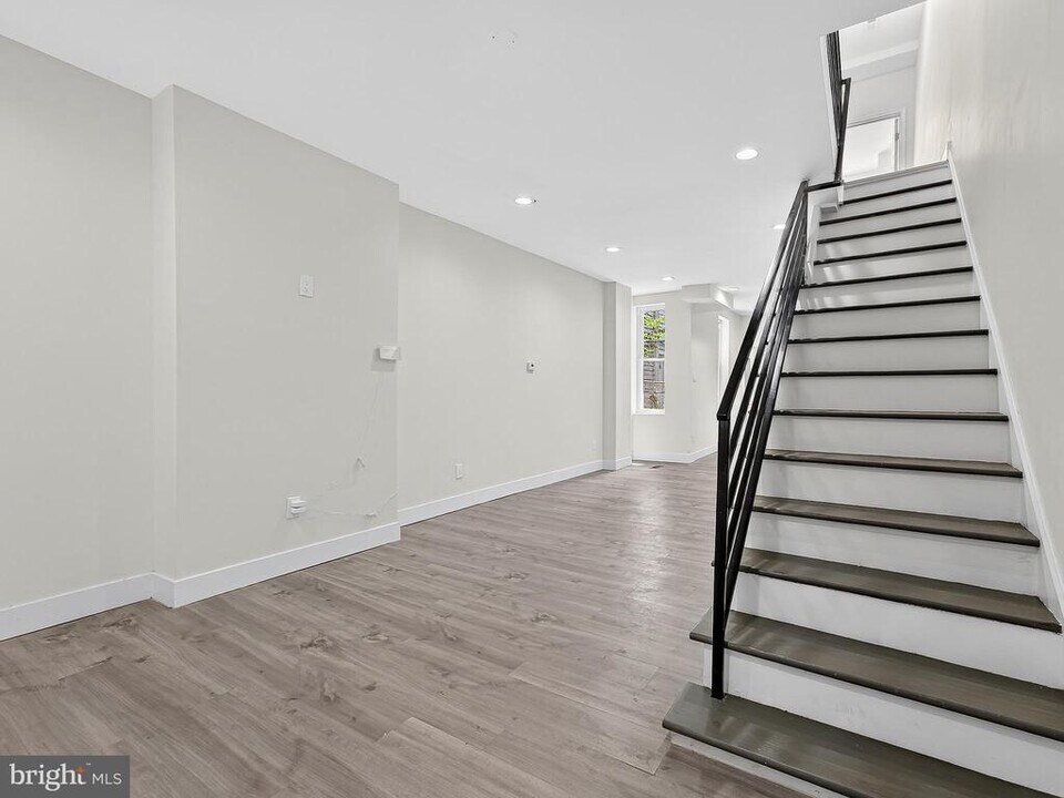 3020 Euclid Ave in Philadelphia, PA - Building Photo