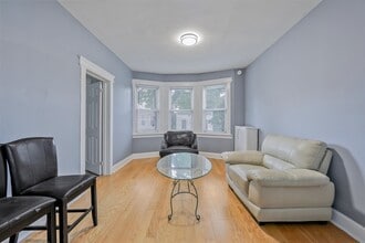 26 Montrose Terrace in Irvington, NJ - Foto de edificio - Building Photo