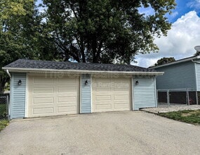 1802 Herbert St in Streator, IL - Building Photo - Building Photo